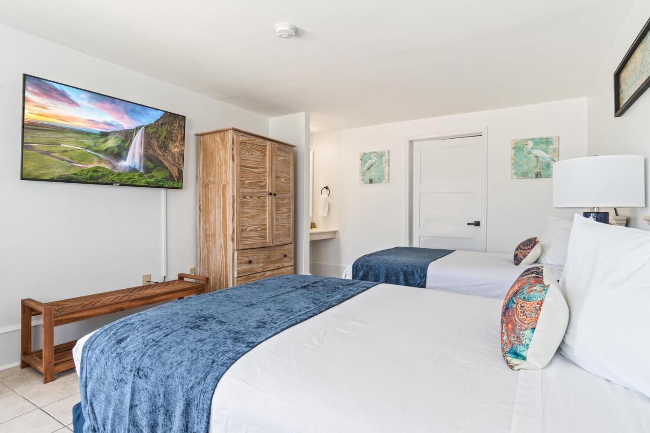 Lowes Wharf Marina Inn Sherwood エクステリア 写真