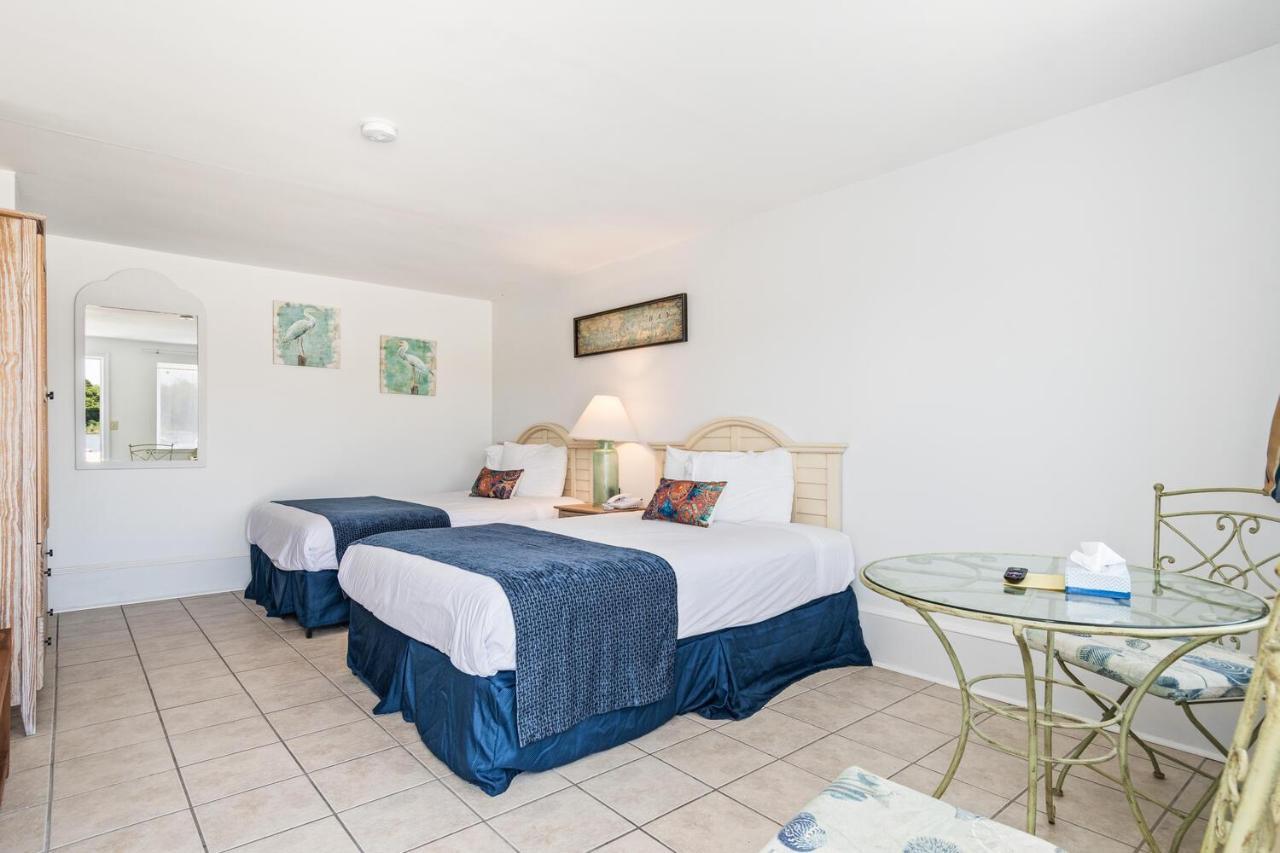Lowes Wharf Marina Inn Sherwood エクステリア 写真