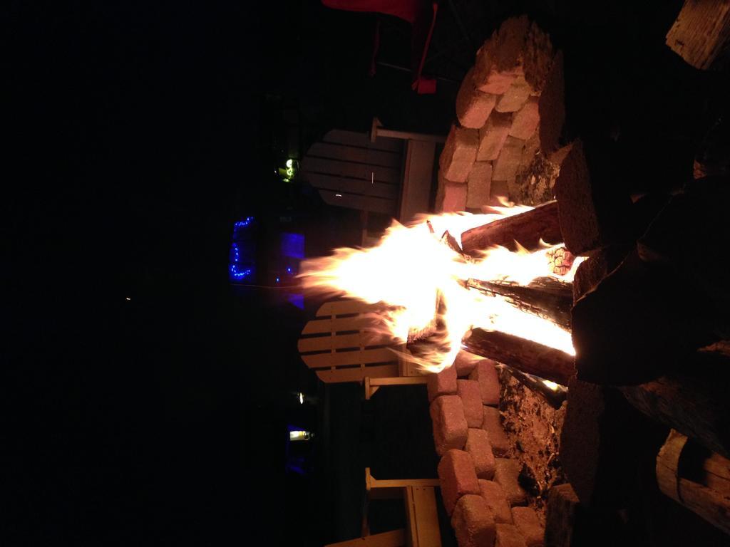 Lowes Wharf Marina Inn Sherwood エクステリア 写真